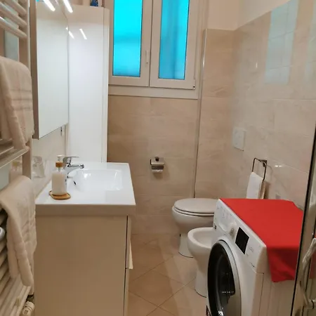 Perfect For Centre And Miramare דירה *