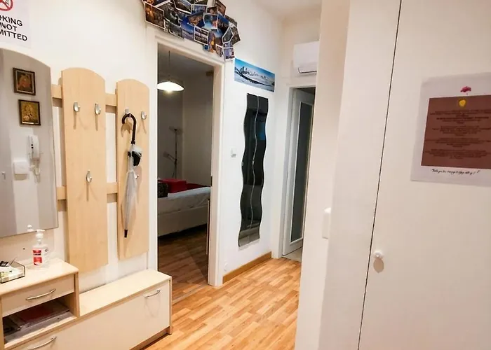 Perfect For Centre And Miramare * Τεργέστη