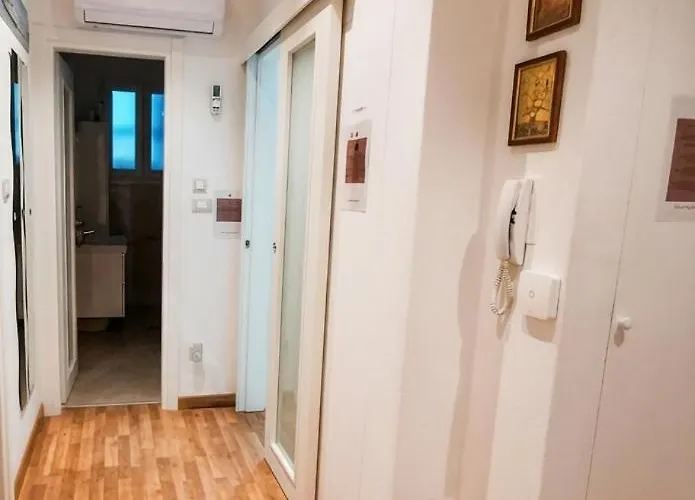 Perfect For Centre And Miramare Διαμέρισμα *