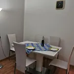 Perfect For Centre And Miramare Appartamento *