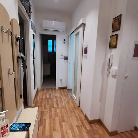 Perfect For Centre And Miramare Apartment
