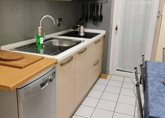 Perfect For Centre And Miramare *