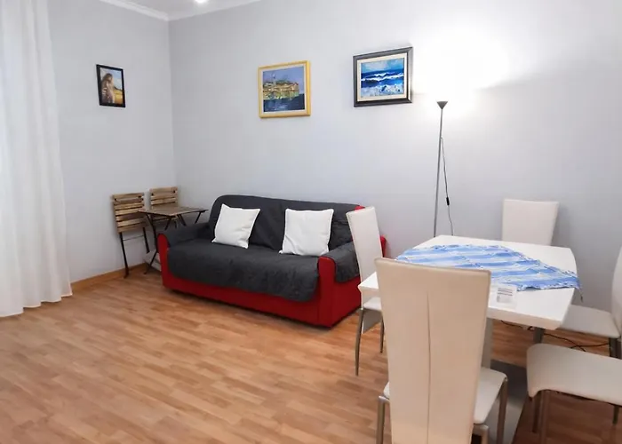 Perfect For Centre And Miramare *